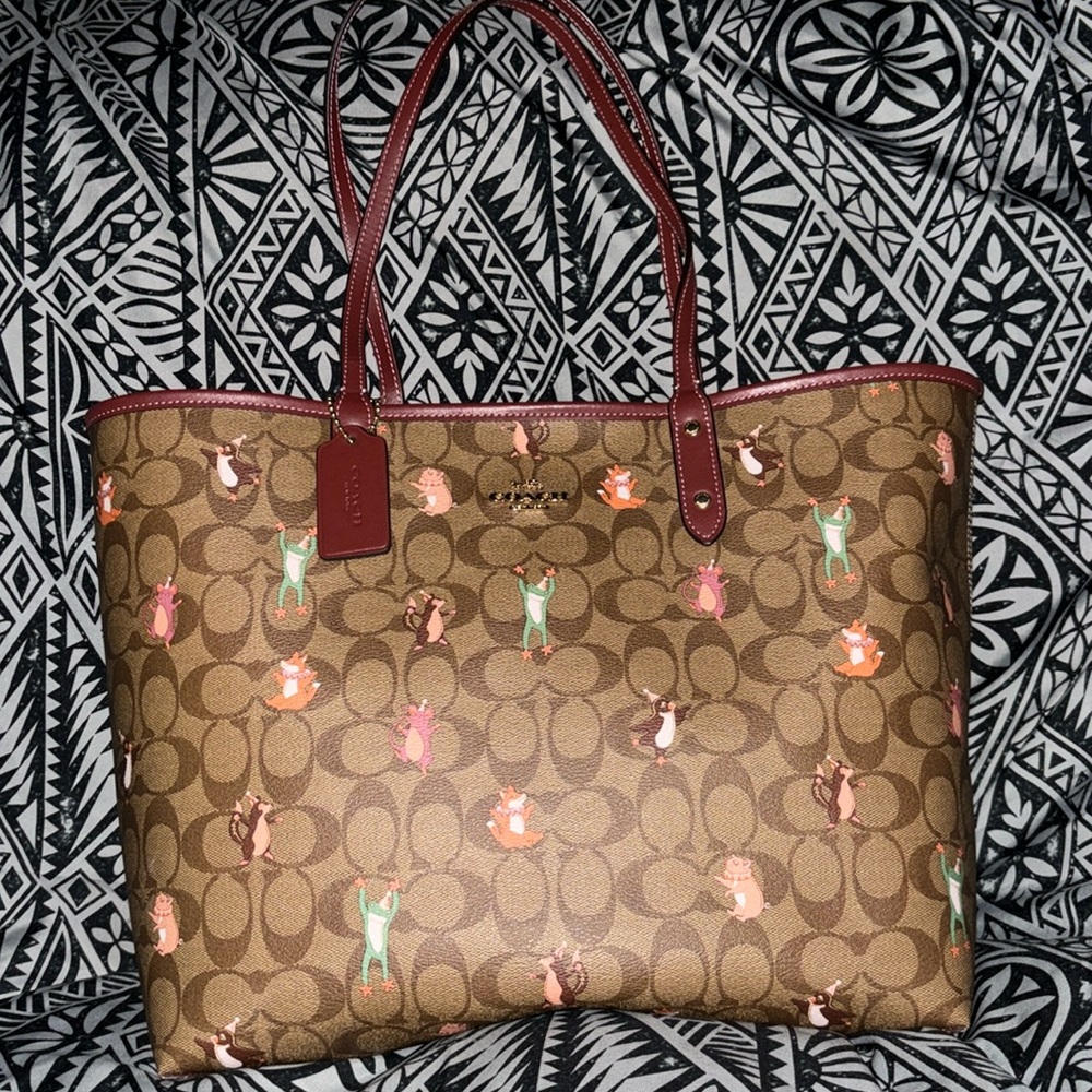 Coach Reversible City Tote Signature Canvas Party Animal Print NWOT